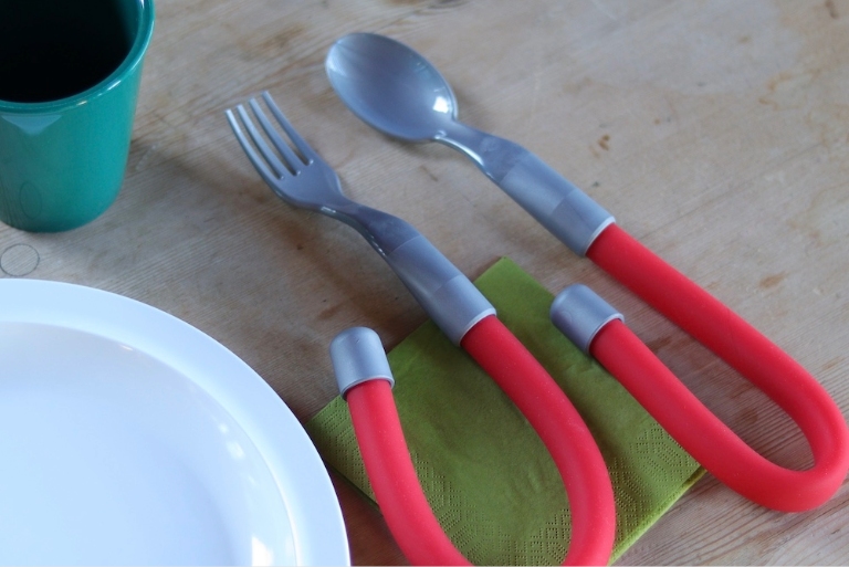 2CARE-Biegsames Kunststoffbesteck-M942-2_M943-2_(1)