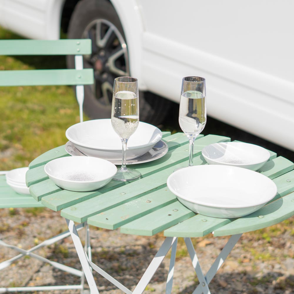 Campinggeschirr, leicht und nachhaltig, Set für Camper, Wohnwagen und  Wohnmobil - Picknick & Outdoor (Teller, Becher, Sets & mehr), Magu Geschirr