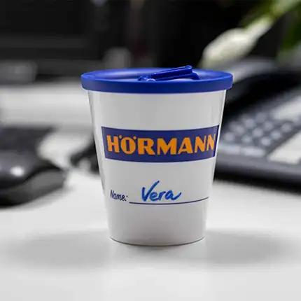 ORNAMIN Coffee to-go Mehrwegbecher im Design von Hoermann