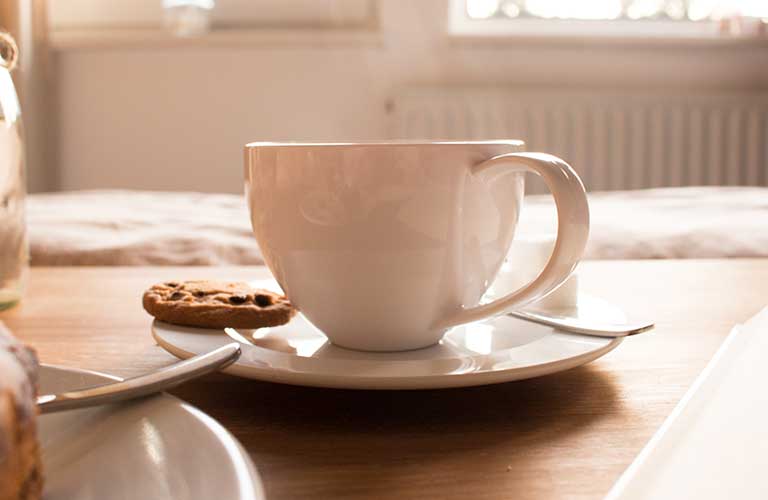 ORNAMIN-Kaffeebecher-Untertasse ORNAMIN Kaffeetasse auf Untertasse
