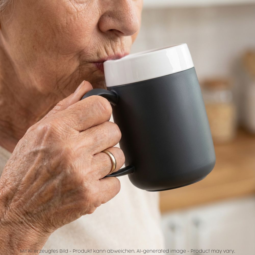 Mug with double wall and lid