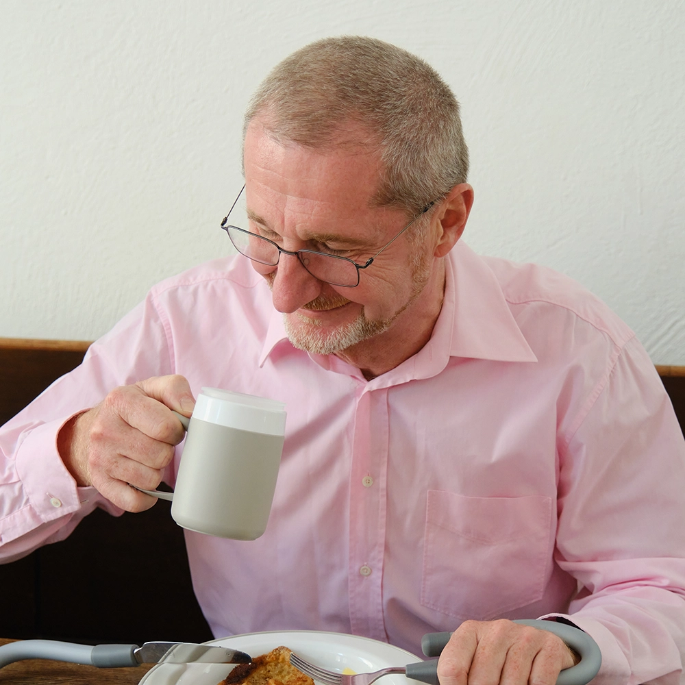Becher mit Doppelwand Becher mit Doppelwand