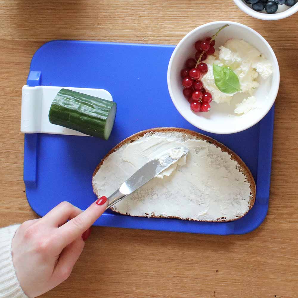 Großes Essbrettchen mit Zubereitungshilfe