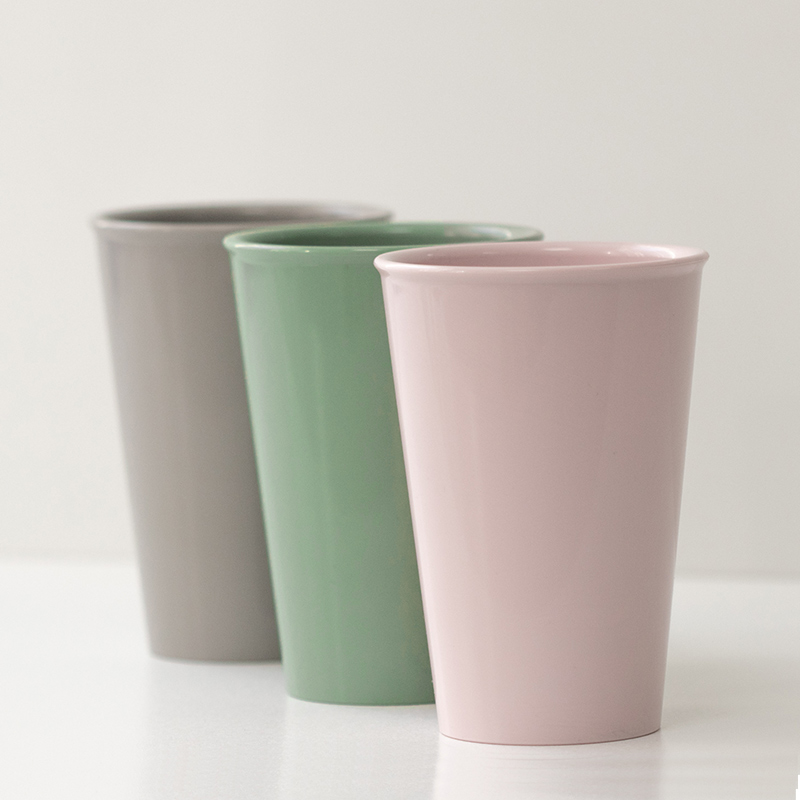 drei ORNAMIN Coffee To go Mehrwegbecher Great Gloria im Skandi look