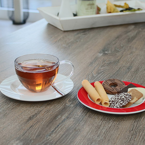 Set of a cup and saucer