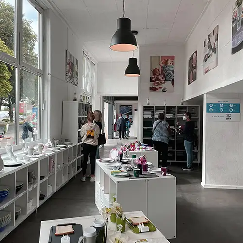 ORNAMIN-Werksverkauf-Minden-Verkaufsraum ORNAMIN Werksverkauf komplette Innenansicht