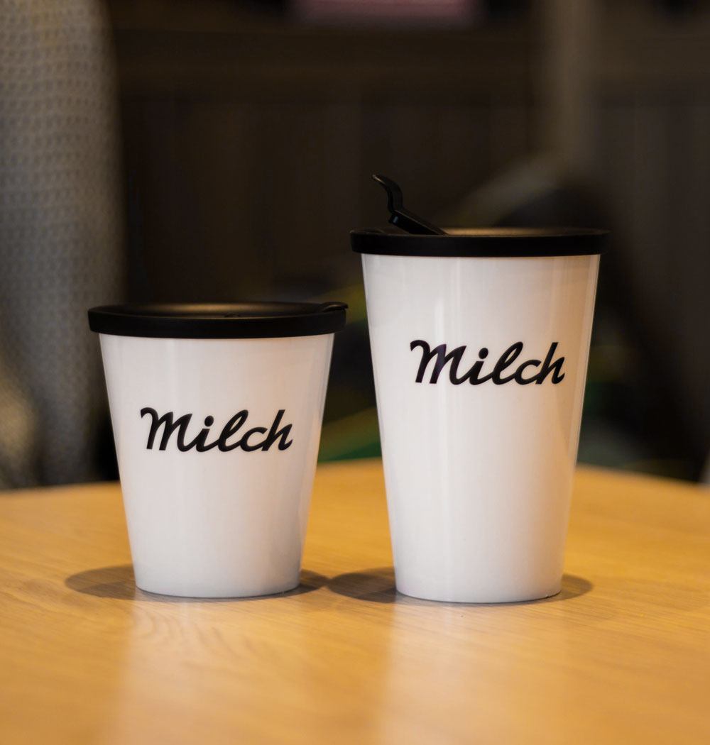 ORNAMIN-Mehrwegsystem-Coffee-to-go-Mehrwegbecher-Referenz-Milch-Feinkost ORNAMIN-Coffee-to-go-Mehrwegbecher-im-Mehrwegsystem-bei-Milch-Feinkost