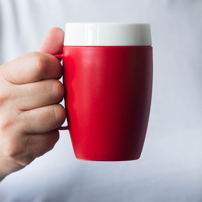 Becher mit Trink-Trick