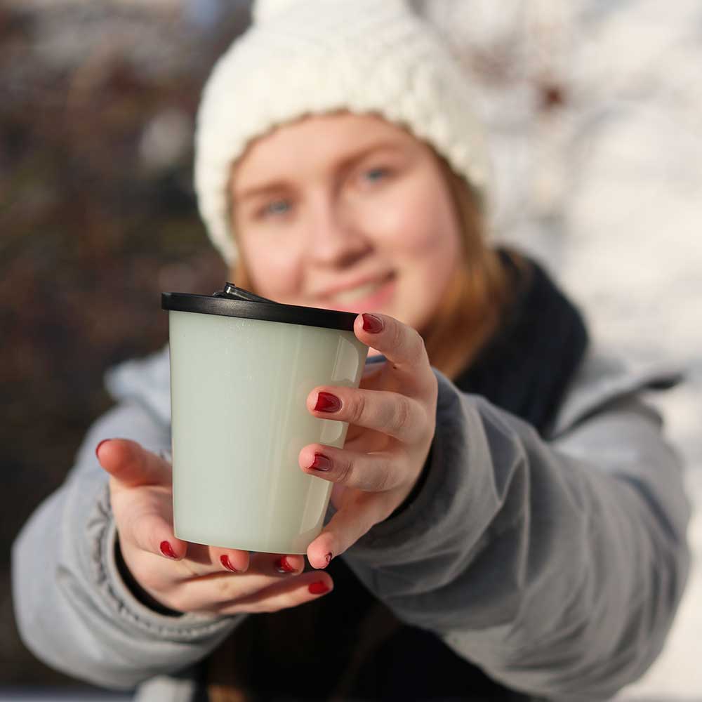 Moving Martha with drinking lid Moving Martha with drinking lid