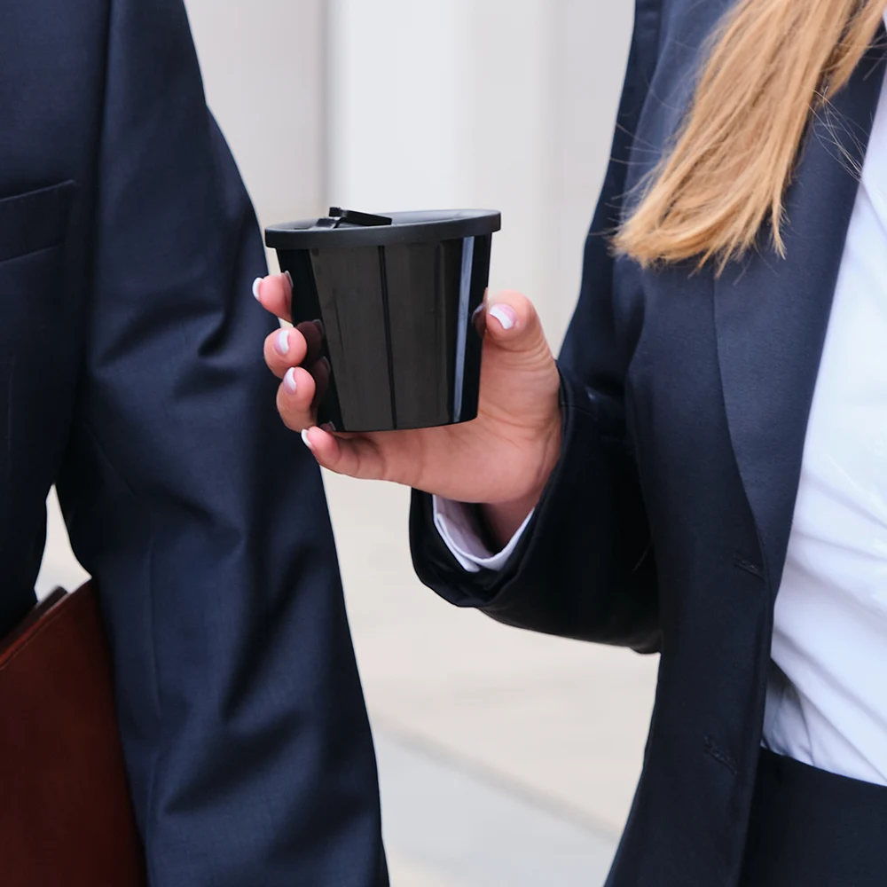 Little Lars mit Trinkdeckel