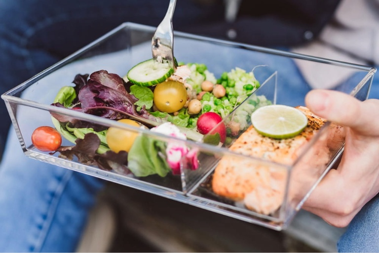 Ornamin_Food-to-go_Box_Edgy-Egon_mit_Steg_glasklar_2 (1)