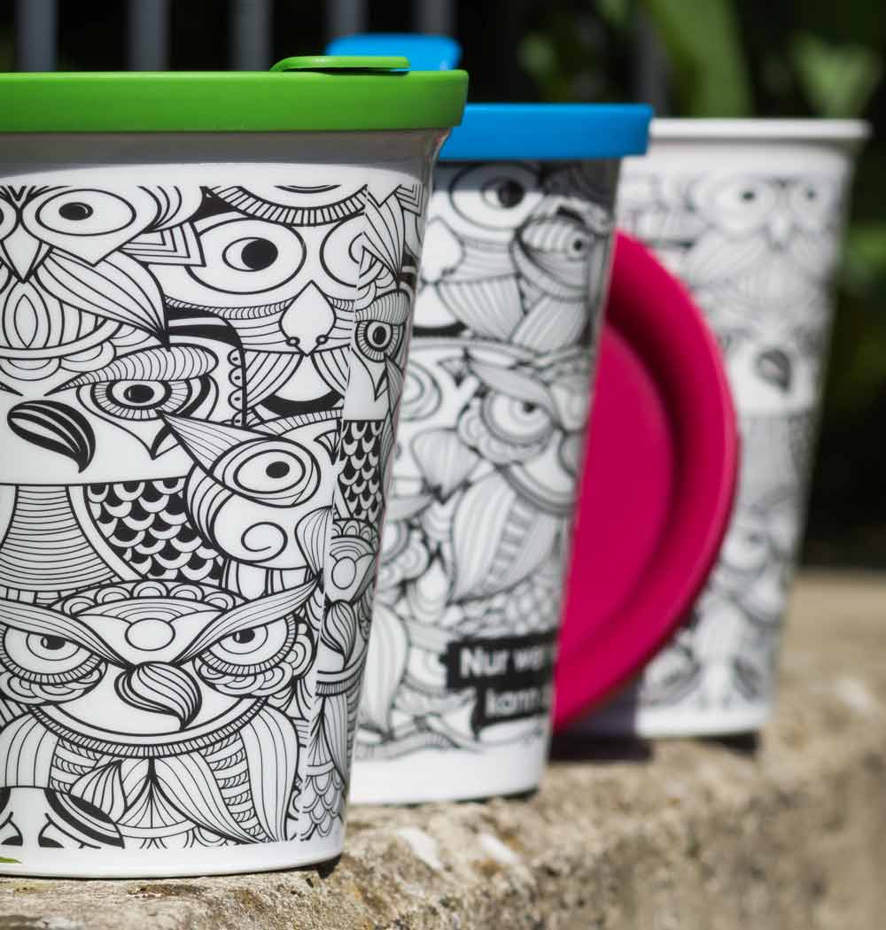 ORNAMIN-Mehrwegsystem-Coffee-to-go-Mehrwegbecher-Referenz-Studentenwerk-im-Saarland ORNAMIN Coffee to-go Mehrwegbecher im Eulenbecher Design des Studentenwerks im Saarland